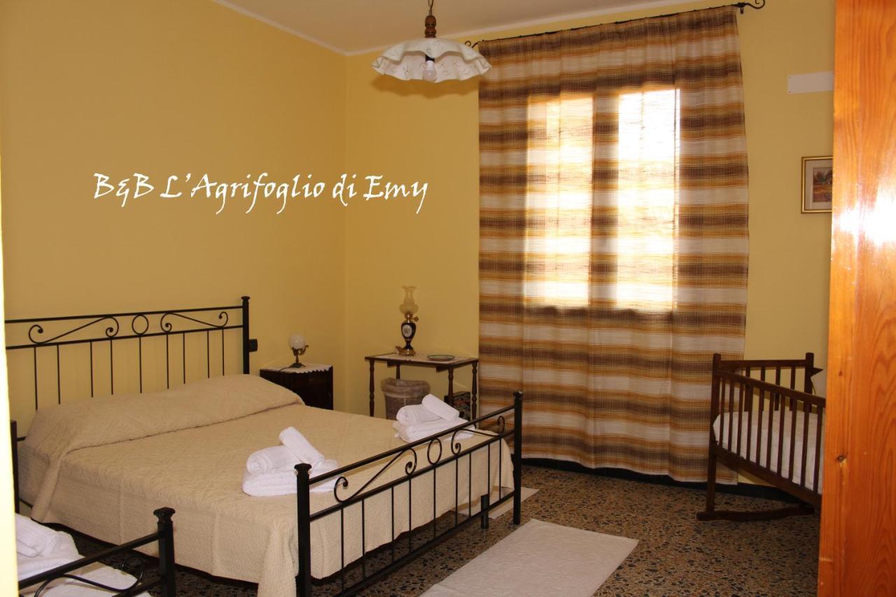 L'Agrifoglio Di Emy Bed & Breakfast Guspini Eksteriør bilde
