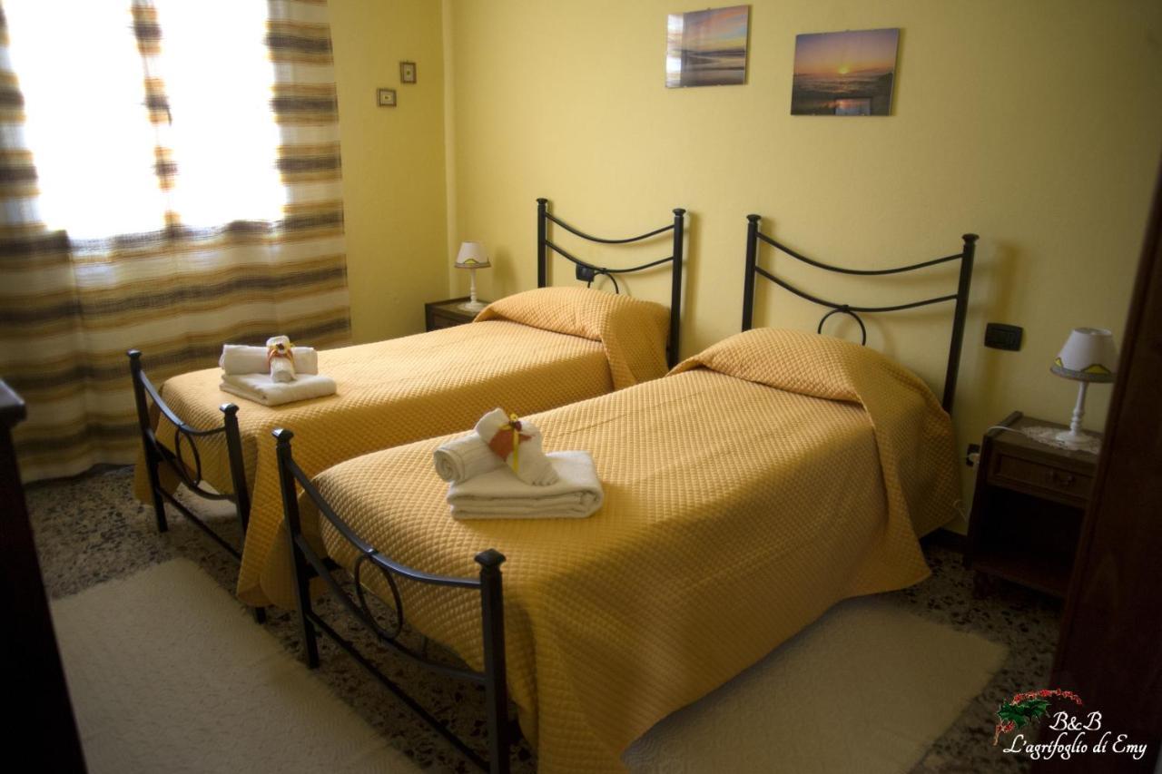 L'Agrifoglio Di Emy Bed & Breakfast Guspini Eksteriør bilde