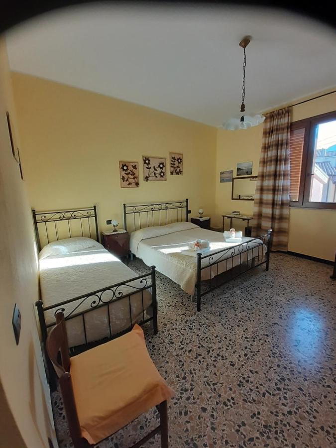 L'Agrifoglio Di Emy Bed & Breakfast Guspini Eksteriør bilde
