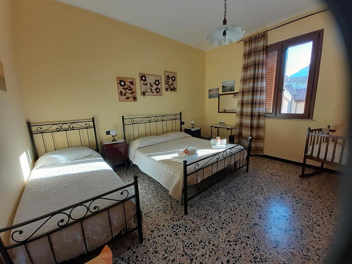 L'Agrifoglio Di Emy Bed & Breakfast Guspini Eksteriør bilde